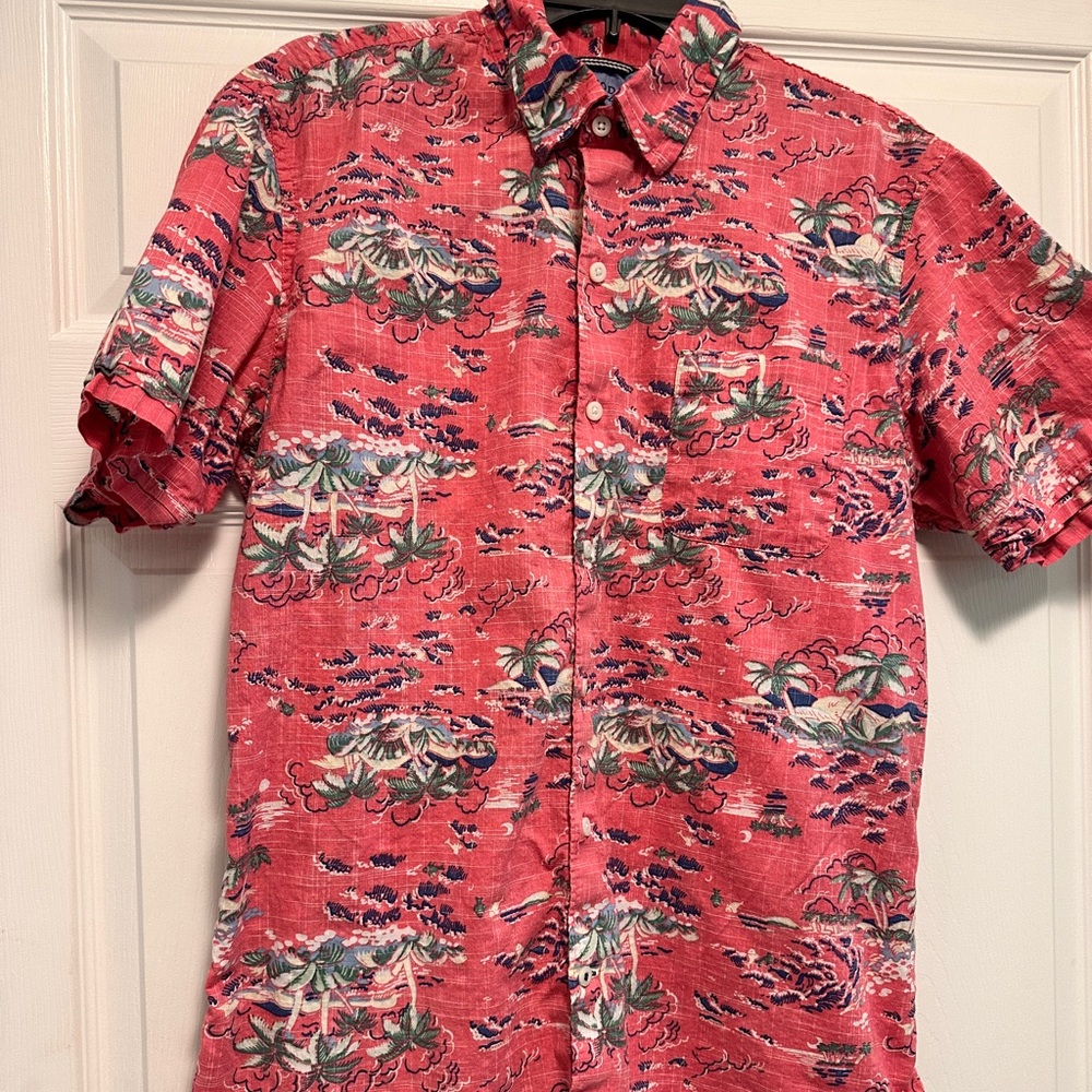 Izod Saltwater Pink Tropical Print Men's Shirt size Large